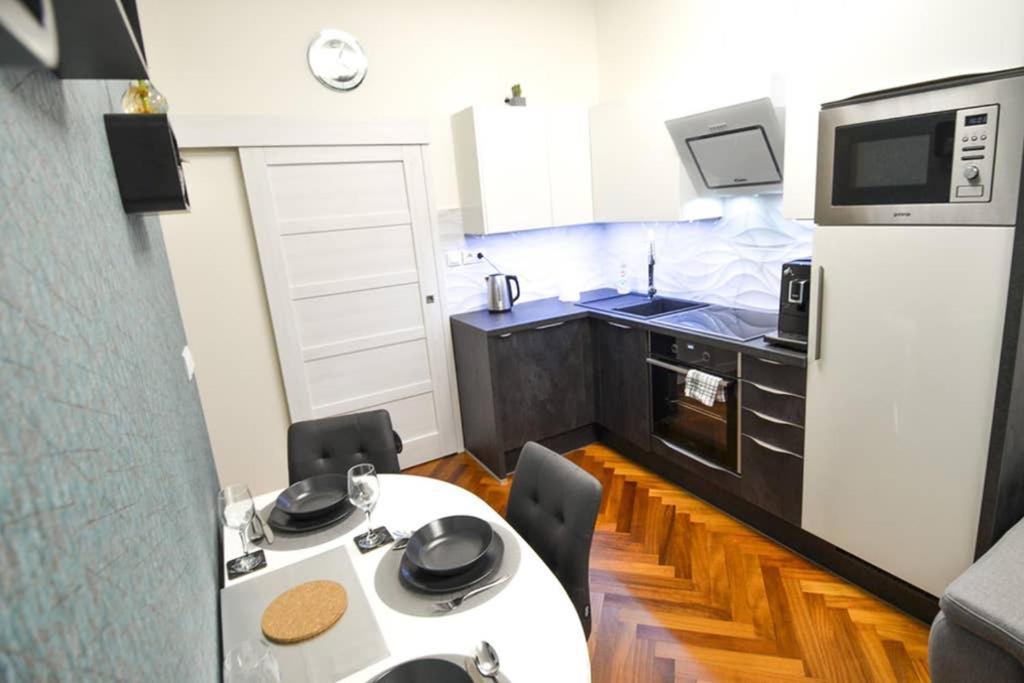 Brandly New Apartment Andel Prague Exterior photo